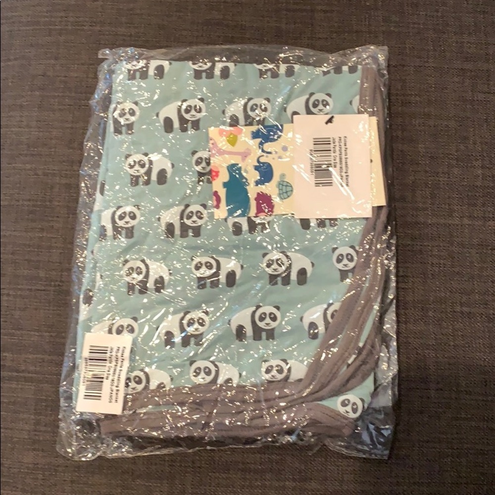 NIB Kickee pants swaddle